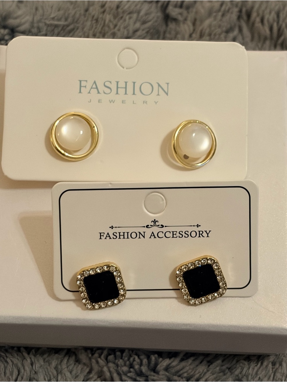 Fashion Jewelry Gold Pearl and Black Crystal Stud Earring Set